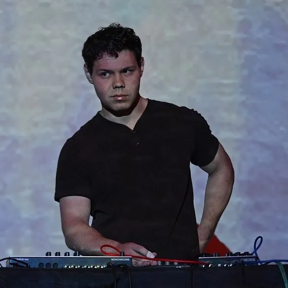 Roman Kolesnikov — live